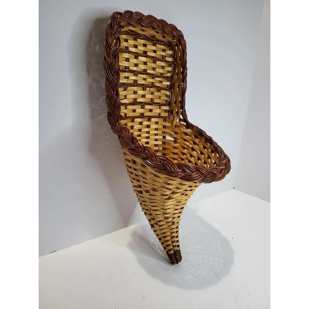 Vintage Woven Wicker Wall Pocket Basket Cornucopia Horn of Plenty Two Tone Brown